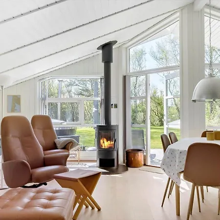 1114-ringkobing-hjelmevej-11 بيت للعطل